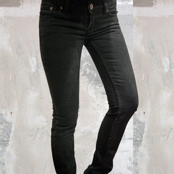 3/$15 🌺Black Skinny Jeans - Picture 4 of 7